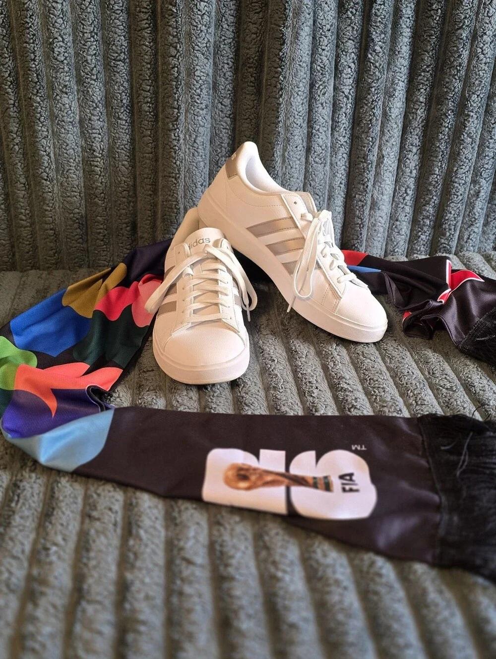 adidas low top